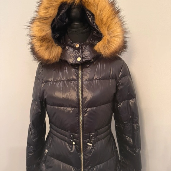 Zara Black Puffer Jacket with Faux Fur Hood - Picture 3 of 9